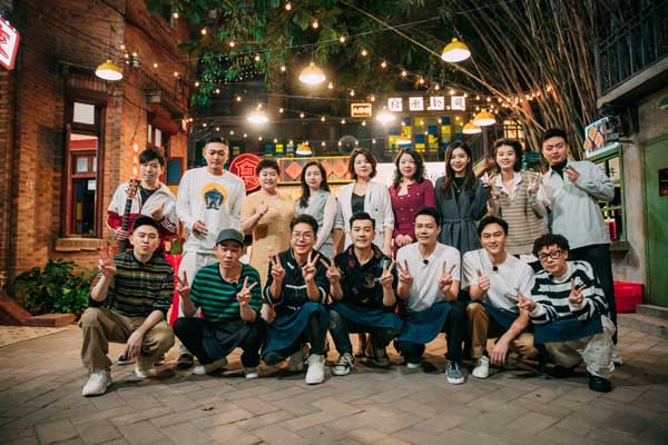 飞行嘉宾欧阳靖布瑞吉助阵，《大湾仔的夜》讲述异乡人故事(图5)