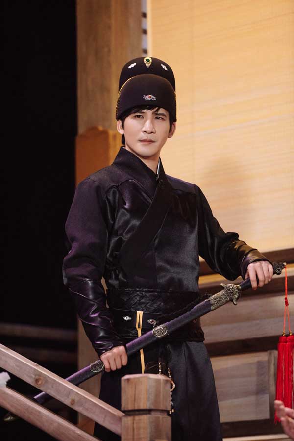 《大侦探7》张若昀自称是“湖南混血” 乔振宇王鸥演绎古偶“虐恋”(图1) 《大侦探7》张若昀自称是“湖南混血” 乔振宇王鸥演绎古偶“虐恋”(图1)