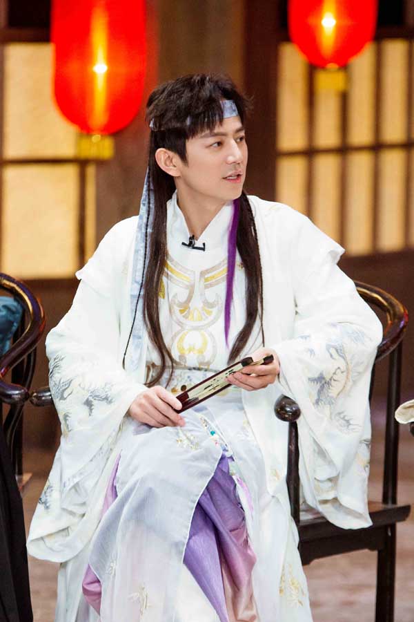 《大侦探7》张若昀自称是“湖南混血” 乔振宇王鸥演绎古偶“虐恋”(图2) 《大侦探7》张若昀自称是“湖南混血” 乔振宇王鸥演绎古偶“虐恋”(图2)