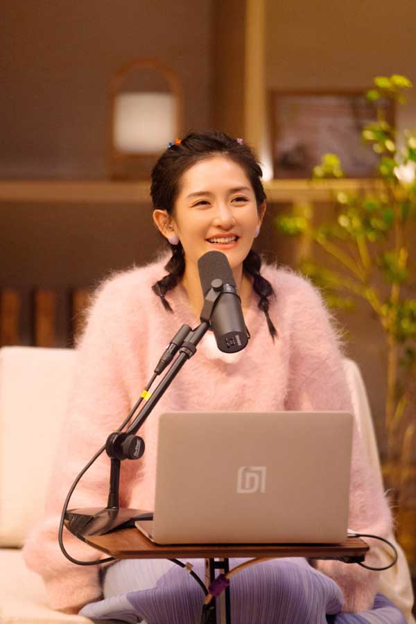 《朋友请听好2》上演“马栏坡时装大秀” 袁咏仪王勉走秀嗨翻全场(图5)