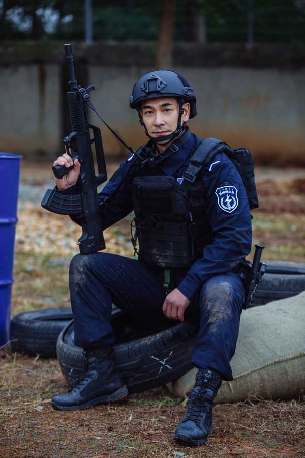《我们的滚烫人生》特警站训练难度升级 战前决心书催人泪下(图5)