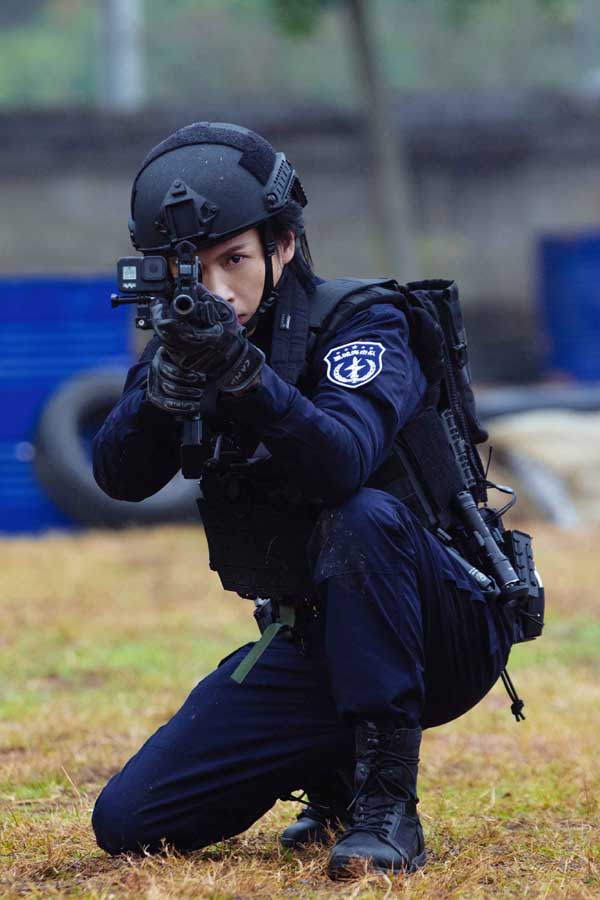 《我们的滚烫人生》特警站训练难度升级 战前决心书催人泪下(图3)