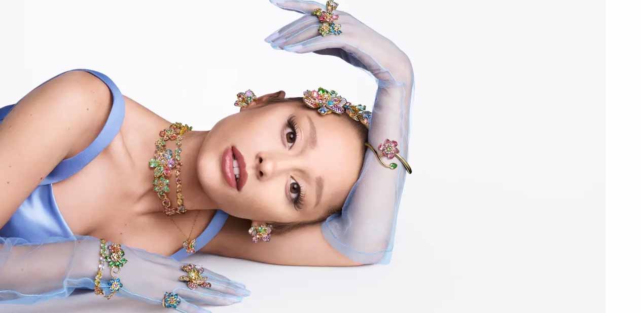 Ariana Grande 焕耀发布2025春夏广告大片 