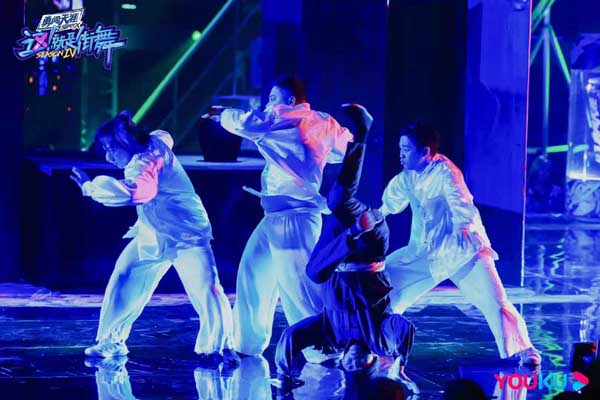 《这！就是街舞》第四季现多元题材齐舞佳作 韩庚刘宪华王一博张艺兴赞许舞者突破精神(图2)